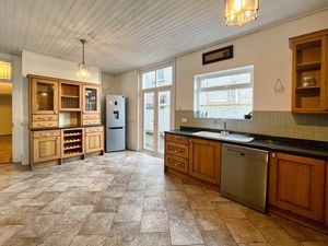 Photo 15- click for photo gallery